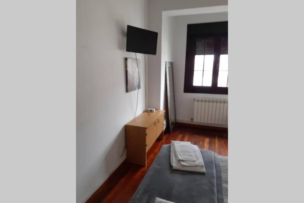 Apartamento Con Garaje Santiago De Compostela Appartamento Esterno foto